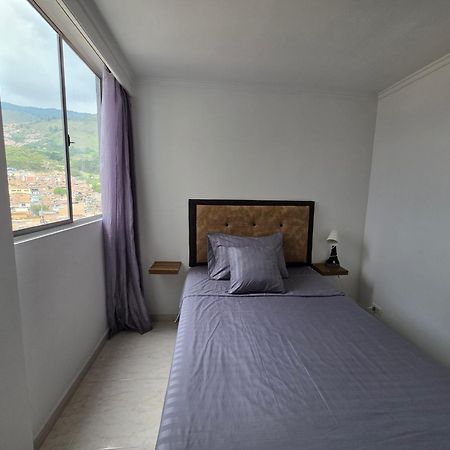 Apartamento Vistas Lindas Cerca Centro Медельин Экстерьер фото