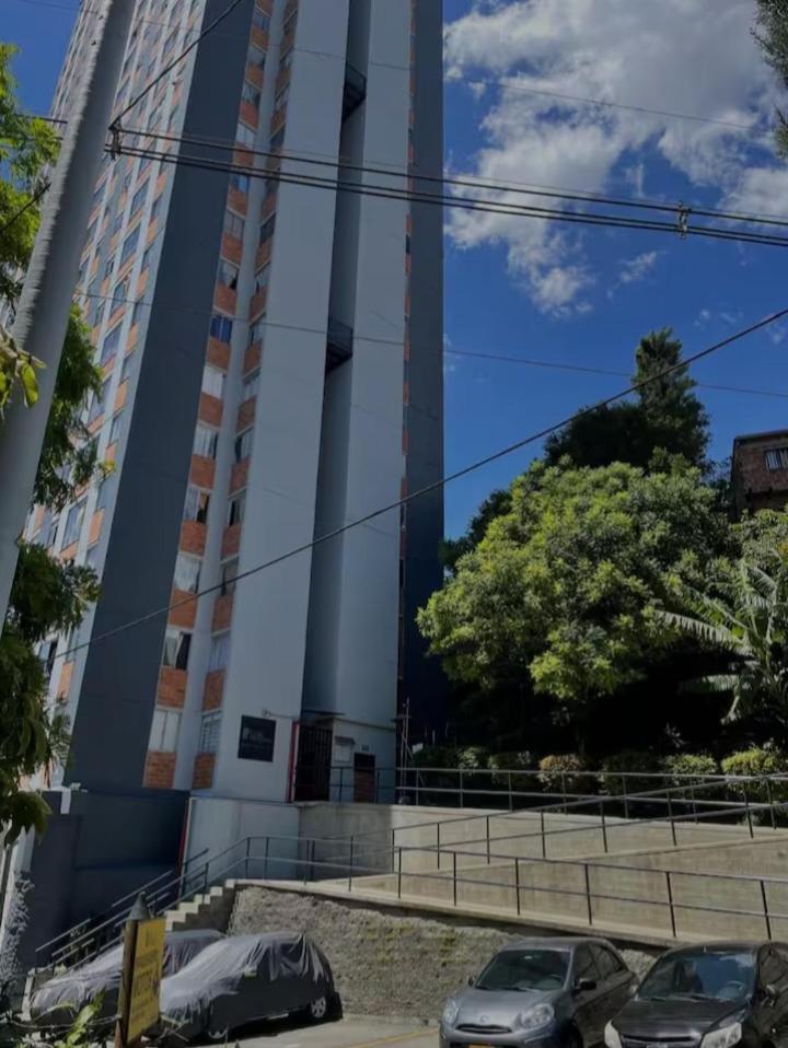 Apartamento Vistas Lindas Cerca Centro Медельин Экстерьер фото