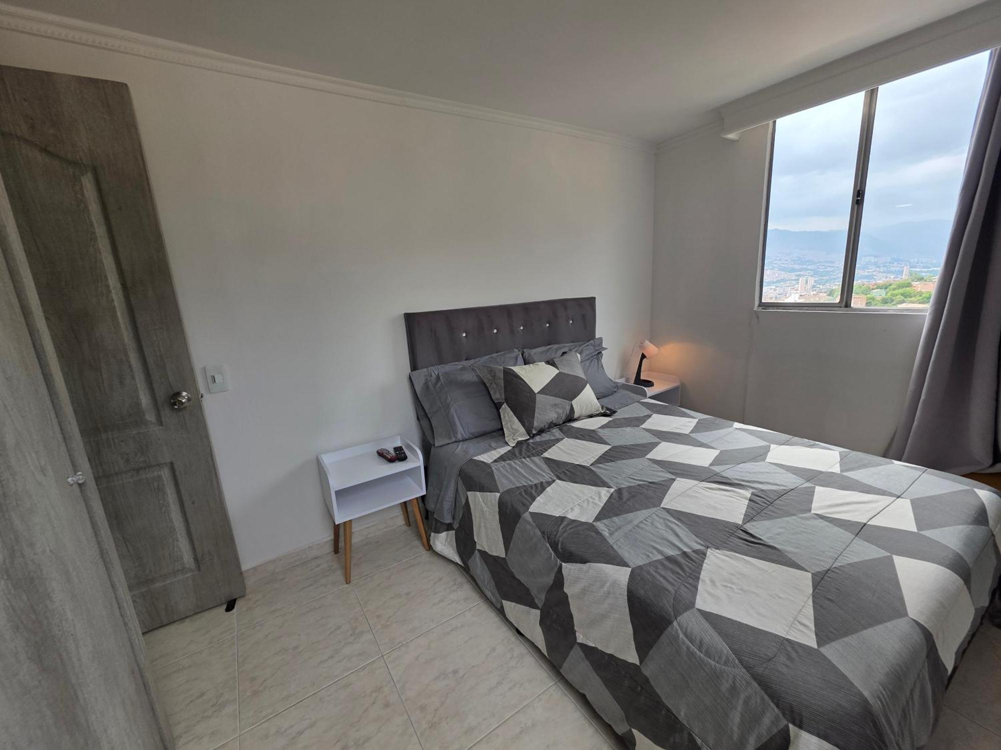 Apartamento Vistas Lindas Cerca Centro Медельин Экстерьер фото