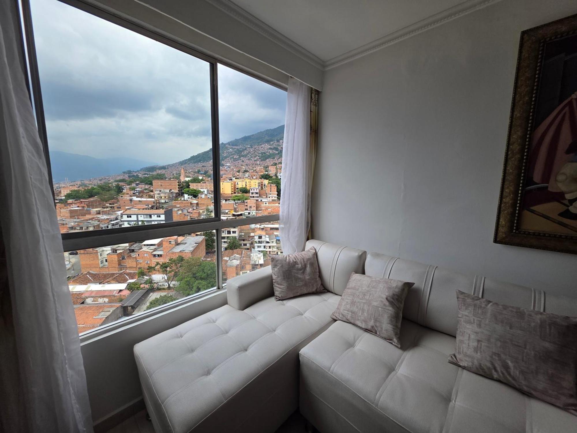 Apartamento Vistas Lindas Cerca Centro Медельин Экстерьер фото