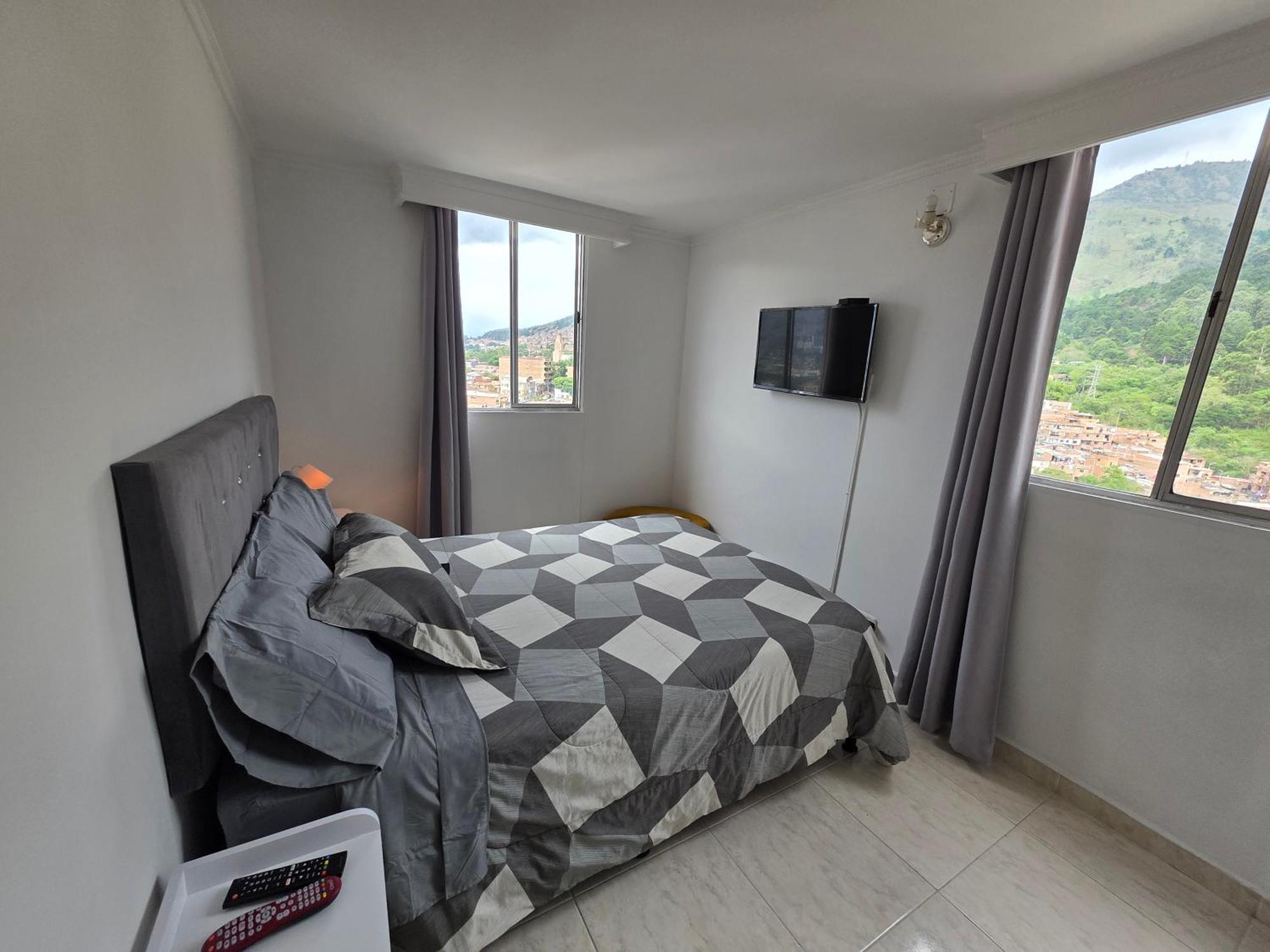 Apartamento Vistas Lindas Cerca Centro Медельин Экстерьер фото